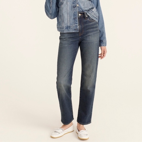 {J. Crew} "Classic Straight Buoy Wash" Petite Relaxed Tapered Leg Stretch Denim - Picture 1 of 8